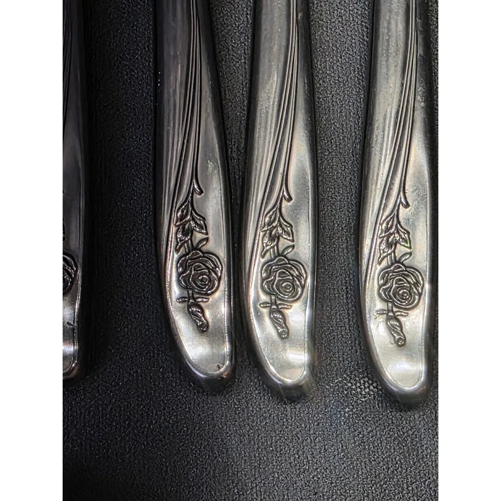 Oneida Custom Stainless Morning Rose Flatware Set 12pc Knives Forks Spoon